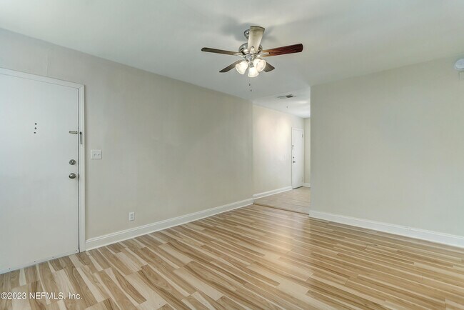 Building Photo - 1611 Stockton St