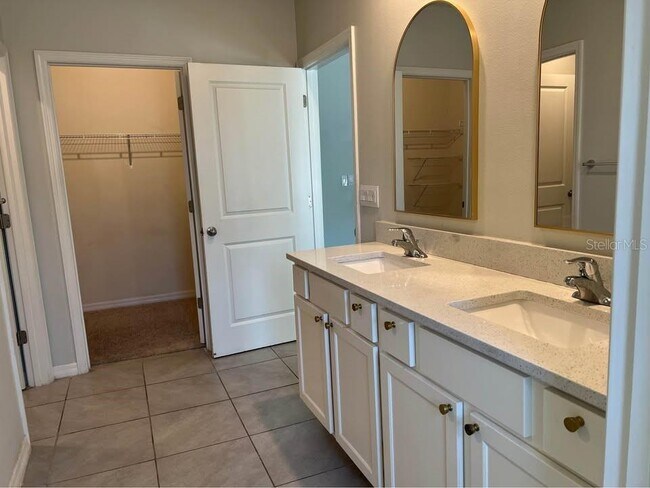 Building Photo - 1703 Johnson Pointe Dr