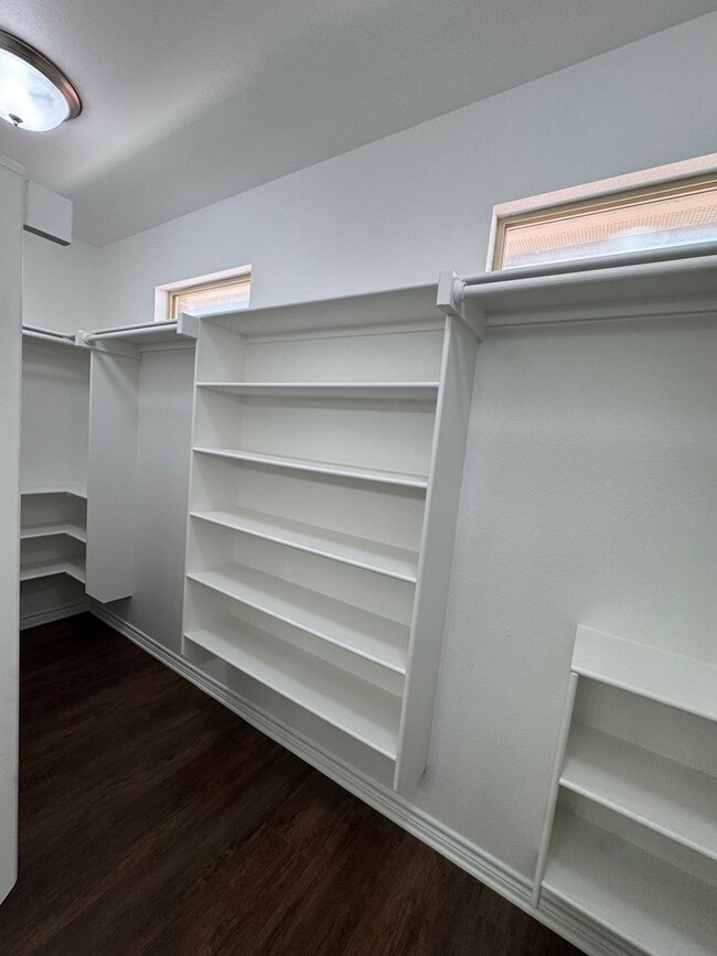 Building Photo - 7309 Bellini St