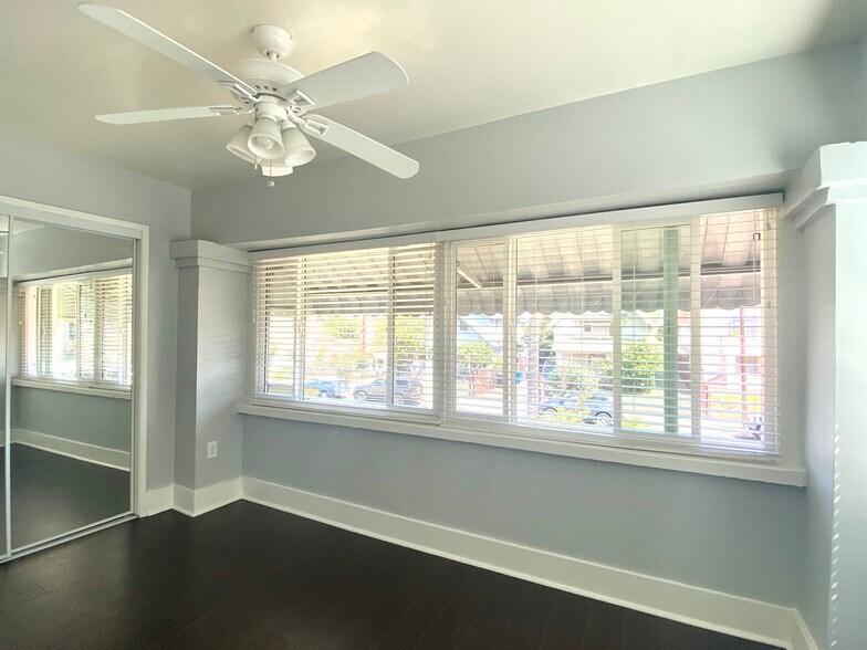 Building Photo - 1329 5th Ave