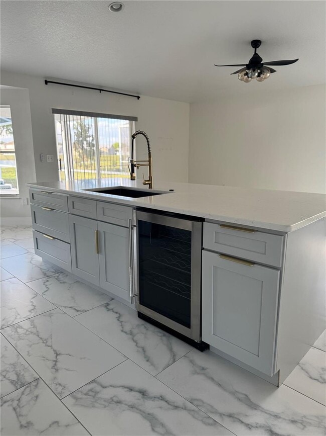 Building Photo - 2652 Hawthorne Ln