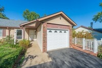 Building Photo - 657 E Heather Dr