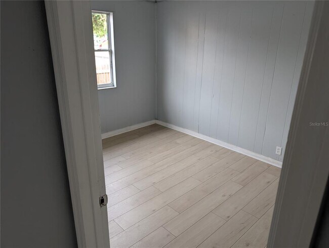 Building Photo - 1316 Holmes Ave