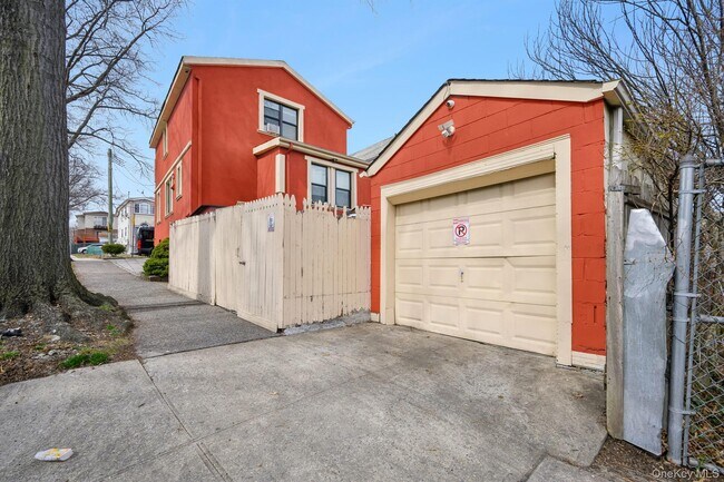 Building Photo - 60-17 172nd St