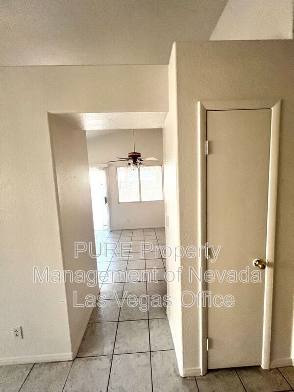 Building Photo - 5716 Grand Entries Dr