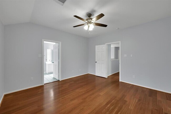 Building Photo - 3 Peach Ridge Pl