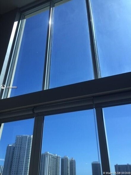 Building Photo - 3000 NE 188th St