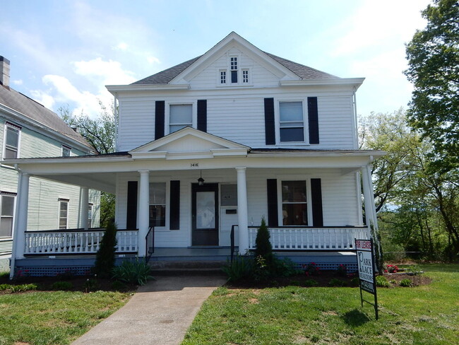 Primary Photo - Large 3 BR home with historic touches & hu...