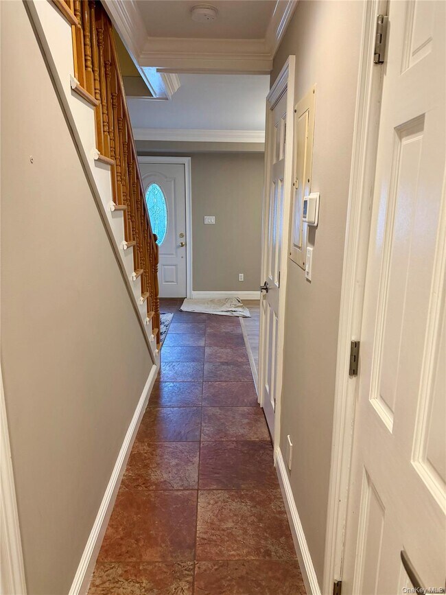 Building Photo - 125 Hill Spur