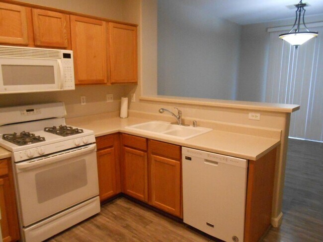 Building Photo - Spacious Home 2 Story Home in Black Mountain