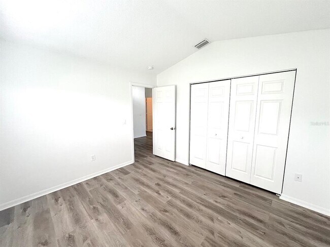 Building Photo - 113 Eastwood Dr
