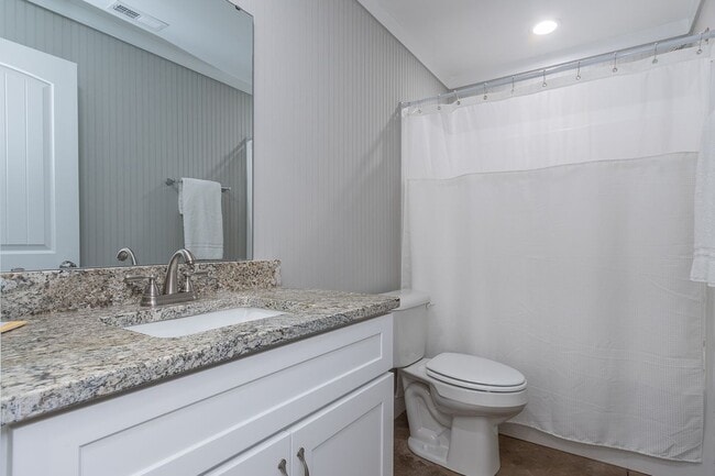Building Photo - 1027 Smyzer