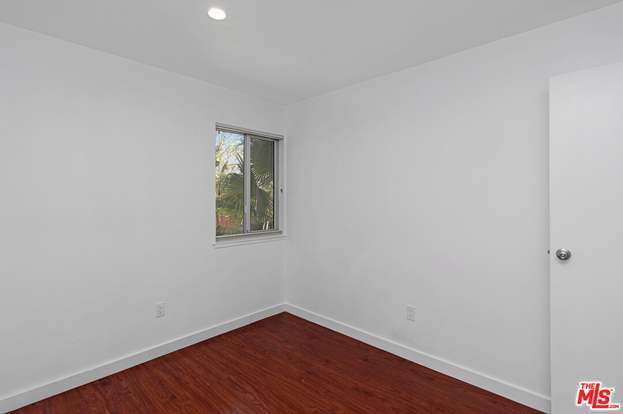 Building Photo - 2230 N Indian Canyon Dr