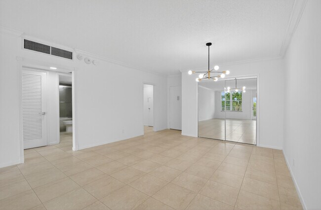 Building Photo - 2851 S Ocean Blvd