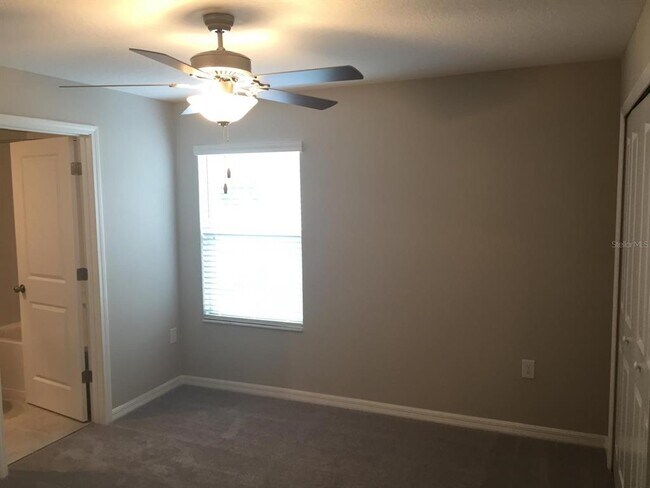 Building Photo - 9618 Pembrooke Pines Dr