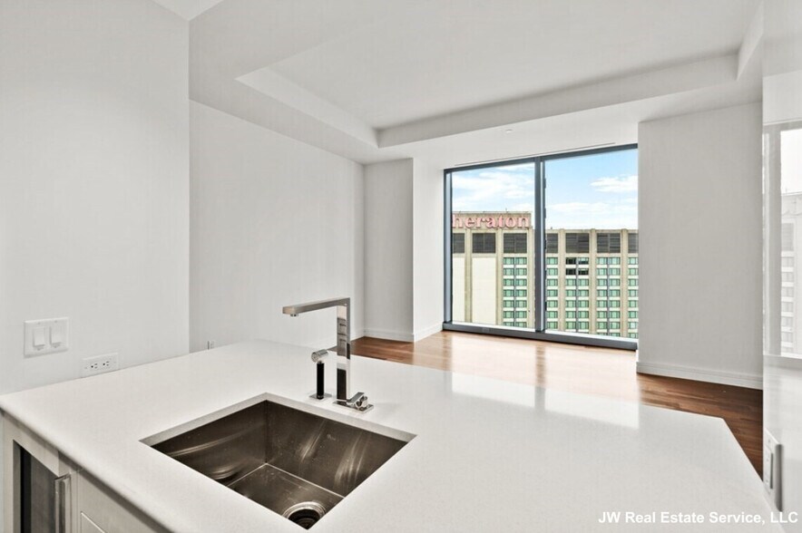 Building Photo - 1 Dalton St