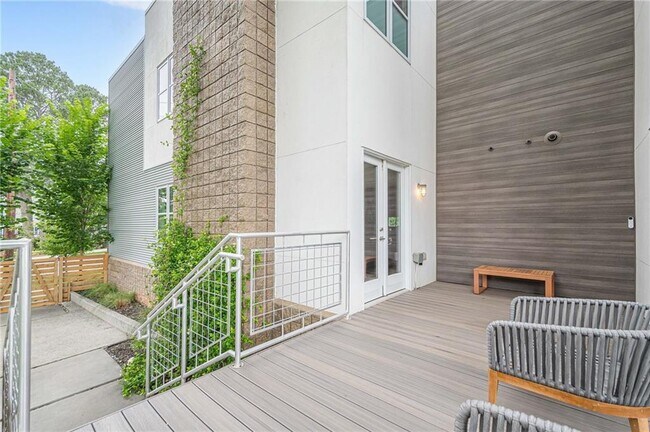 Building Photo - 2269 Briarwood Hills Dr NE