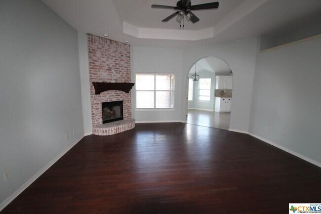 Building Photo - 2603 Jasmine Ln
