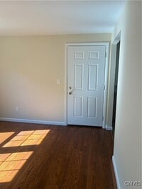 Building Photo - 129 S Collingwood Ave