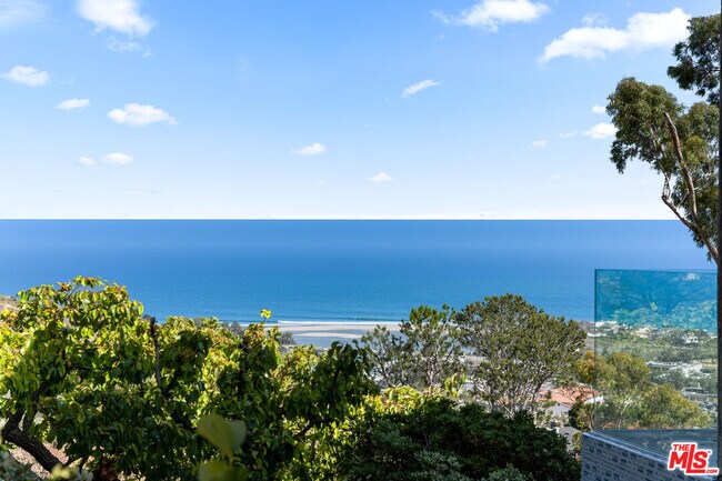 Building Photo - 23812 Malibu Crest Dr