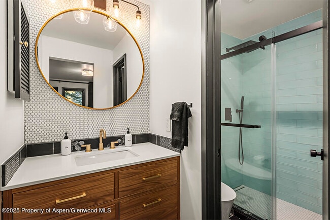 Building Photo - 35 Upper Woodbridge Rd