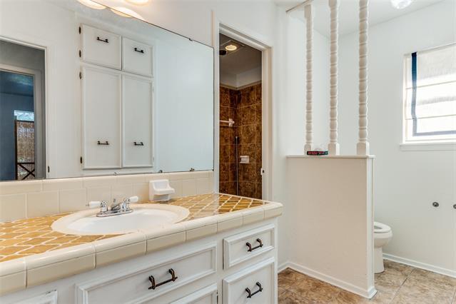 Building Photo - 2107 Briarwood Blvd