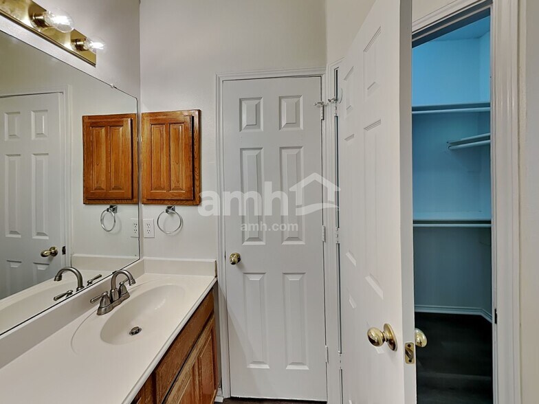 Building Photo - 2937 Timber Creek Trail