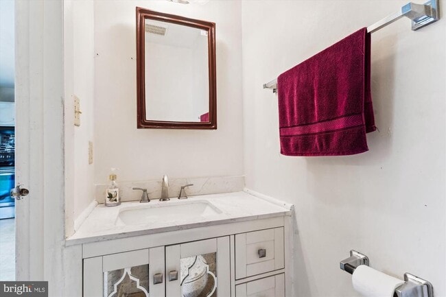 Building Photo - 5200 Sweet Gum Terrace