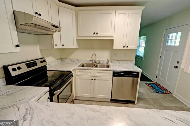 Building Photo - 4985 Crowe Dr SE