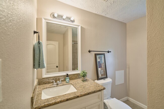 Building Photo - 24411 Pine Canyon Dr