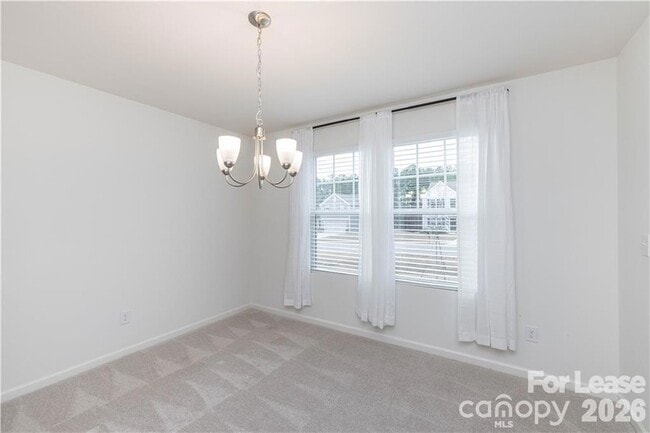 Building Photo - 824 Yorkshire Dr