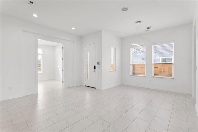 Building Photo - 7201 Garnet Mill Ln