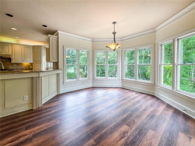 Building Photo - 2502 Oak Hill Overlook