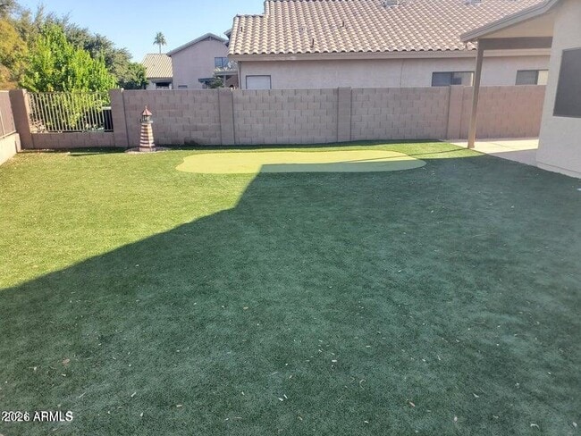 Building Photo - 1848 E Chilton Dr