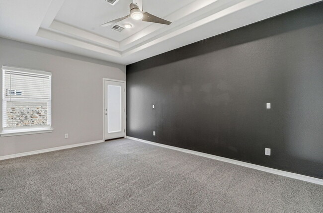 Building Photo - 212 Lydia St