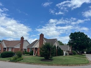 Building Photo - 370 Goldfinch Cove