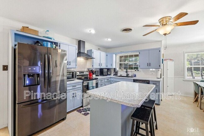 Building Photo - 3108 Oak Forest Dr