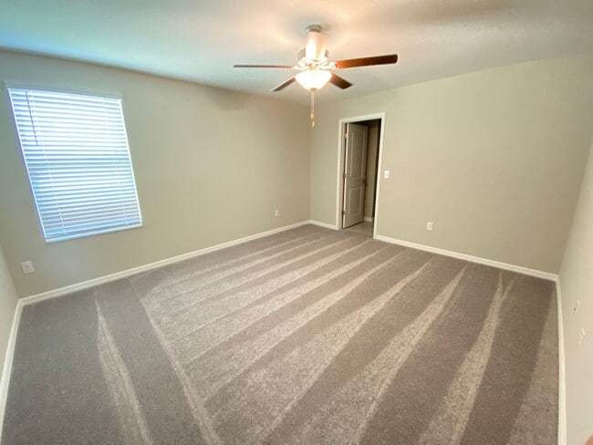 Building Photo - 4404 Eternal Prince Dr