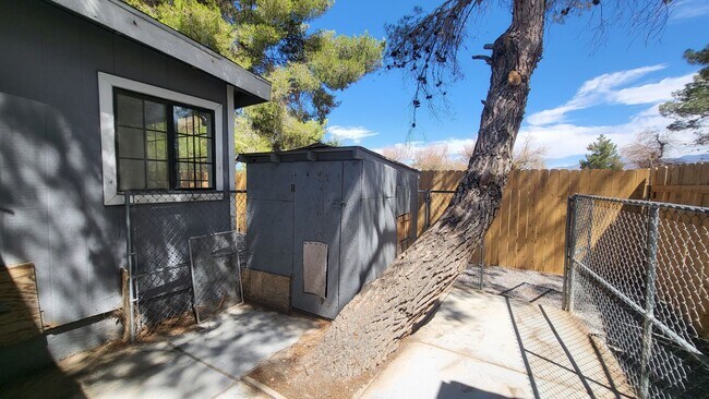 Building Photo - 521 Alaska Way
