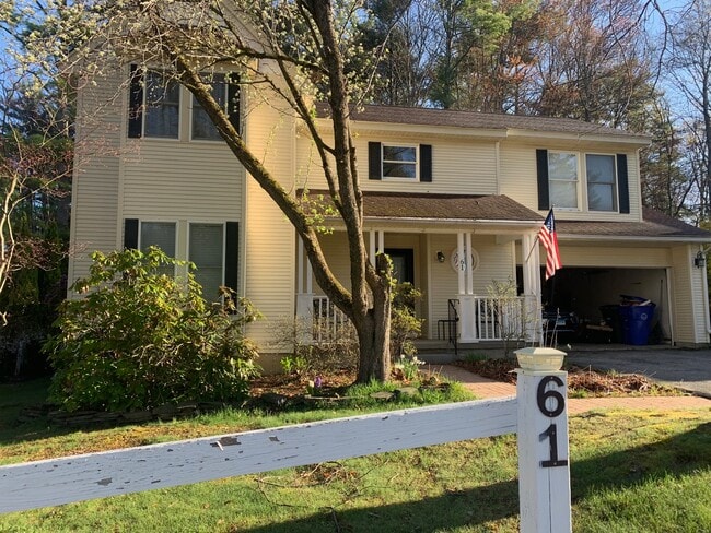 Building Photo - 61 Trotters Way