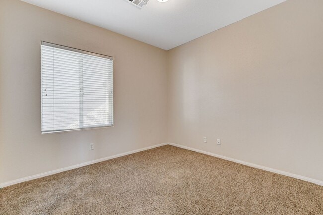 Building Photo - Summerlin Home - 3 Bedrooms + Small Loft +...