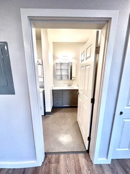 Building Photo - 2330 Yakima Ct