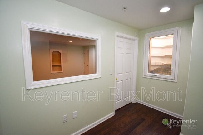 Building Photo - 109 Meadow View Ln