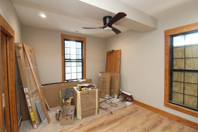 Building Photo - 1717 N Winchester Ave