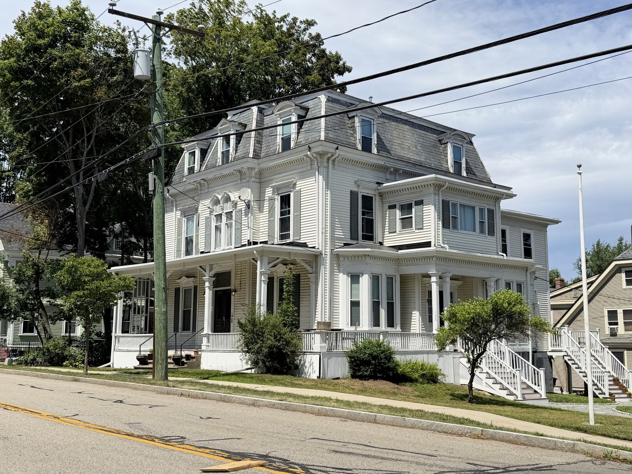 On the corner of Miller and Lincoln - 229 Miller Ave