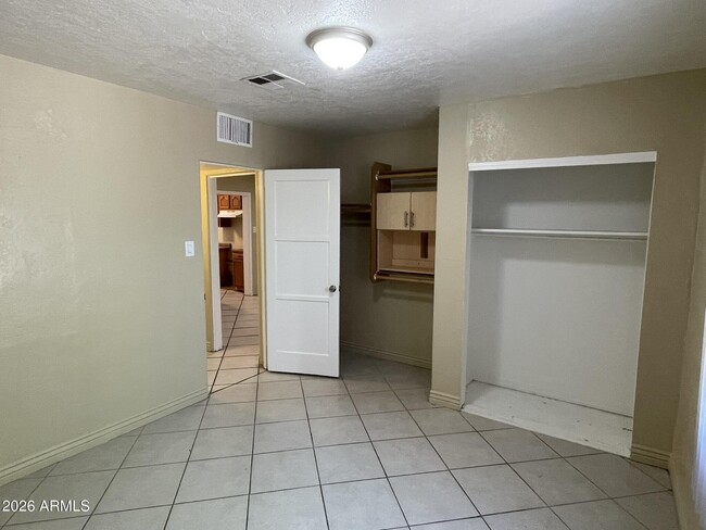 Building Photo - 1701 E Harvard St