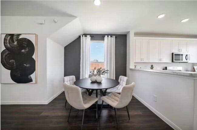 Building Photo - 21460 Austell Pond Dr