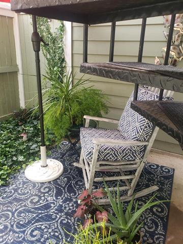 Building Photo - 6220 Bentwood Trail