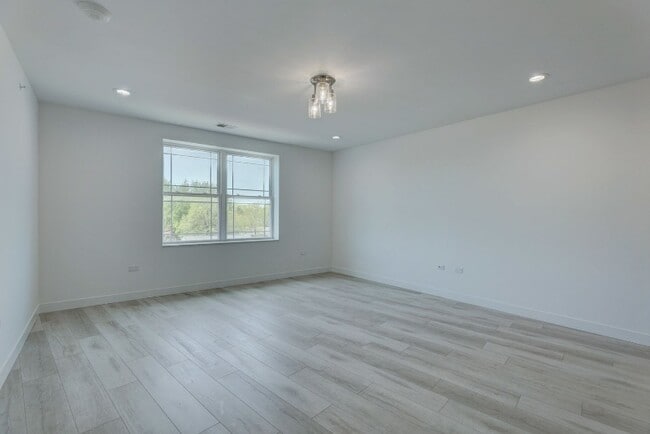 Building Photo - 8110 Lincoln Ave