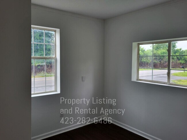 Building Photo - Vance Tank Road